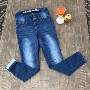 Juniors skinny jeans
